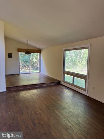 14828 FIRESIDE DR, Silver Spring, MD 20905