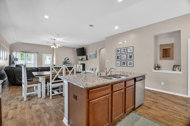 71 Sable Drive, Woodbranch, TX 77357