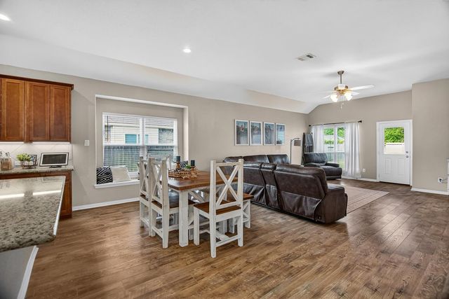 71 Sable Drive, Woodbranch, TX 77357