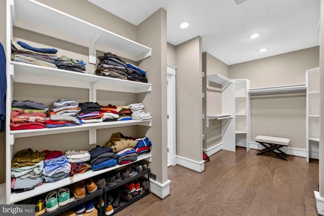 1105 LAKEWOOD DR SW, Vienna, VA 22180