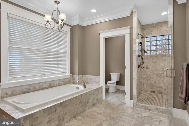 1105 LAKEWOOD DR SW, Vienna, VA 22180