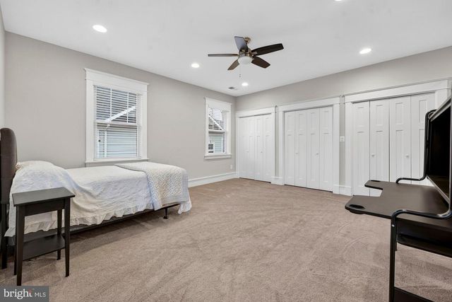 1105 LAKEWOOD DR SW, Vienna, VA 22180