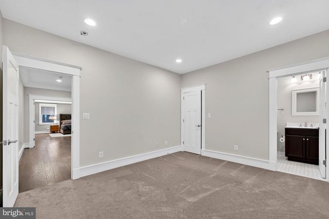 1105 LAKEWOOD DR SW, Vienna, VA 22180