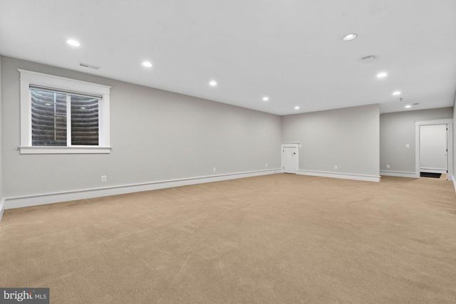 1105 LAKEWOOD DR SW, Vienna, VA 22180