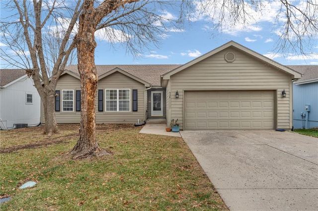 528 Durham Court, Lawrence, KS 66049