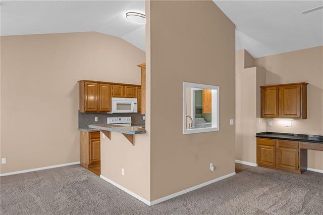 528 Durham Court, Lawrence, KS 66049