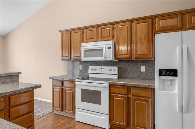 528 Durham Court, Lawrence, KS 66049