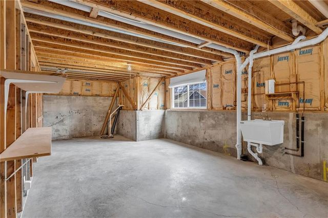 528 Durham Court, Lawrence, KS 66049