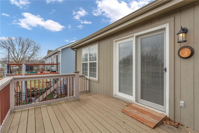 528 Durham Court, Lawrence, KS 66049