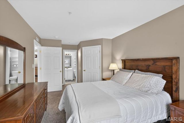 6 Homefield Gardens Drive 15N, O'fallon, MO 63366