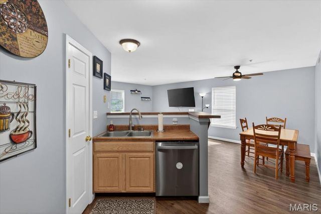 6 Homefield Gardens Drive 15N, O'fallon, MO 63366