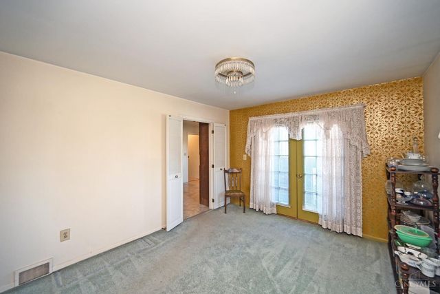 1136 Inner Circle Drive, Forest Park, OH 45240