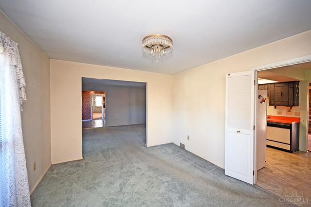 1136 Inner Circle Drive, Forest Park, OH 45240