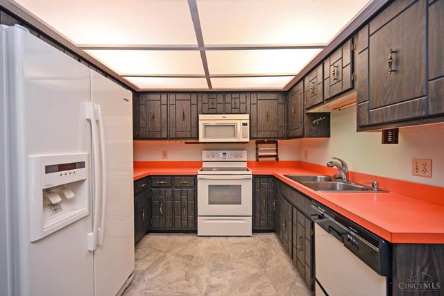 1136 Inner Circle Drive, Forest Park, OH 45240