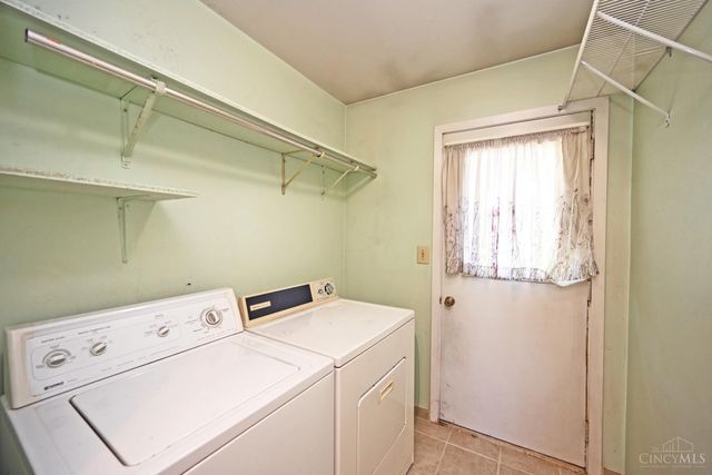 1136 Inner Circle Drive, Forest Park, OH 45240