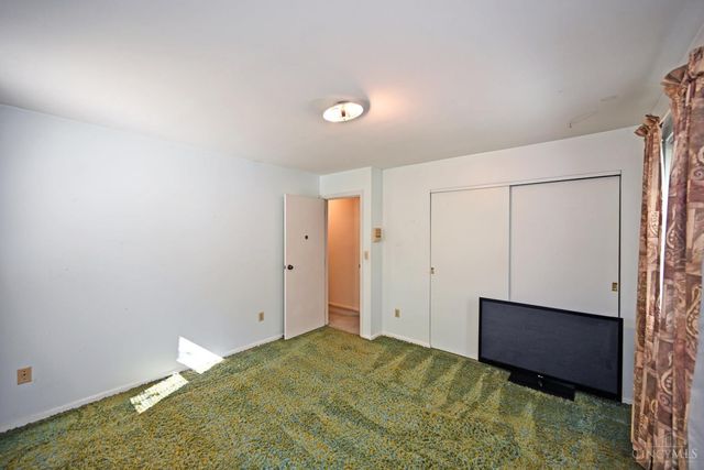 1136 Inner Circle Drive, Forest Park, OH 45240