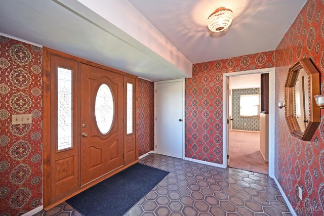 1136 Inner Circle Drive, Forest Park, OH 45240