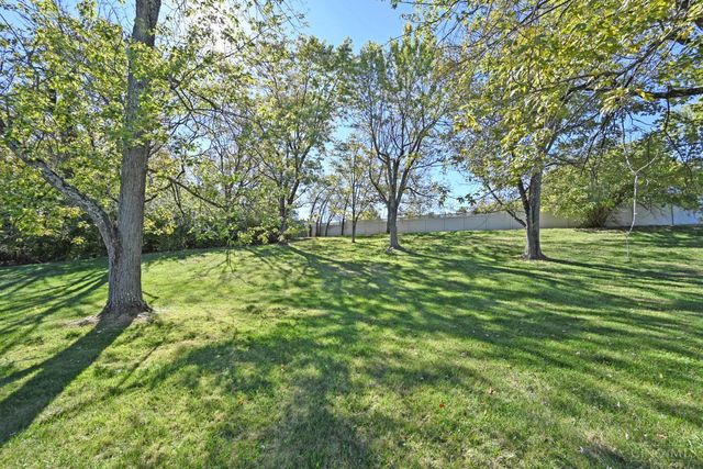 1136 Inner Circle Drive, Forest Park, OH 45240