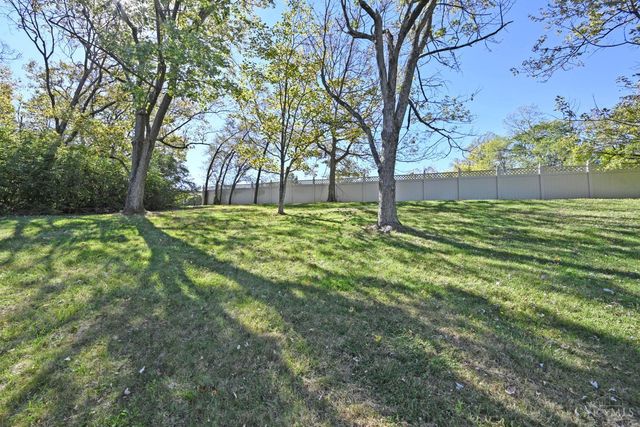 1136 Inner Circle Drive, Forest Park, OH 45240