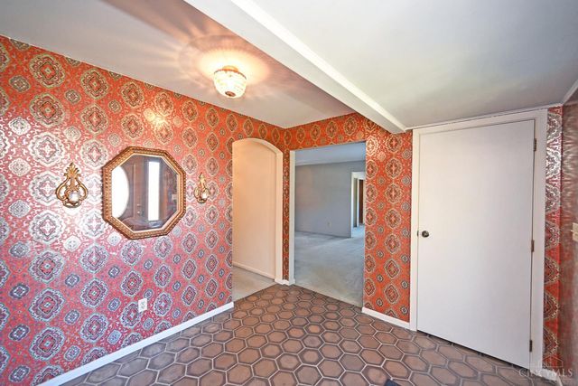 1136 Inner Circle Drive, Forest Park, OH 45240