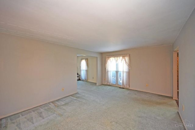 1136 Inner Circle Drive, Forest Park, OH 45240