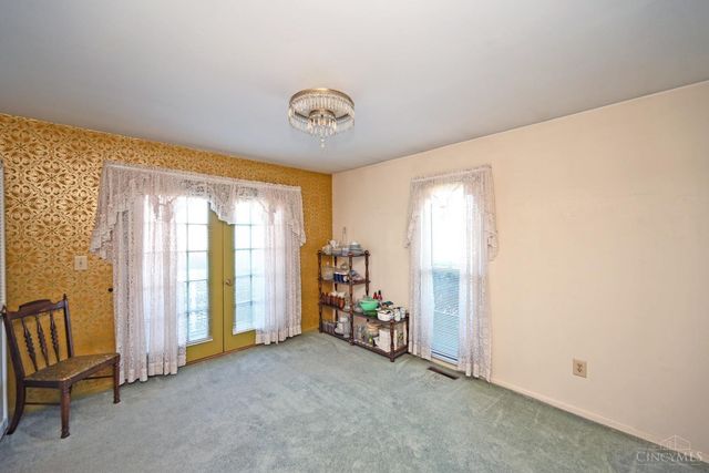 1136 Inner Circle Drive, Forest Park, OH 45240