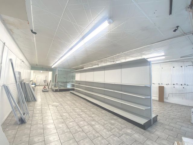 5940 S Pulaski Road, Chicago, IL 60629