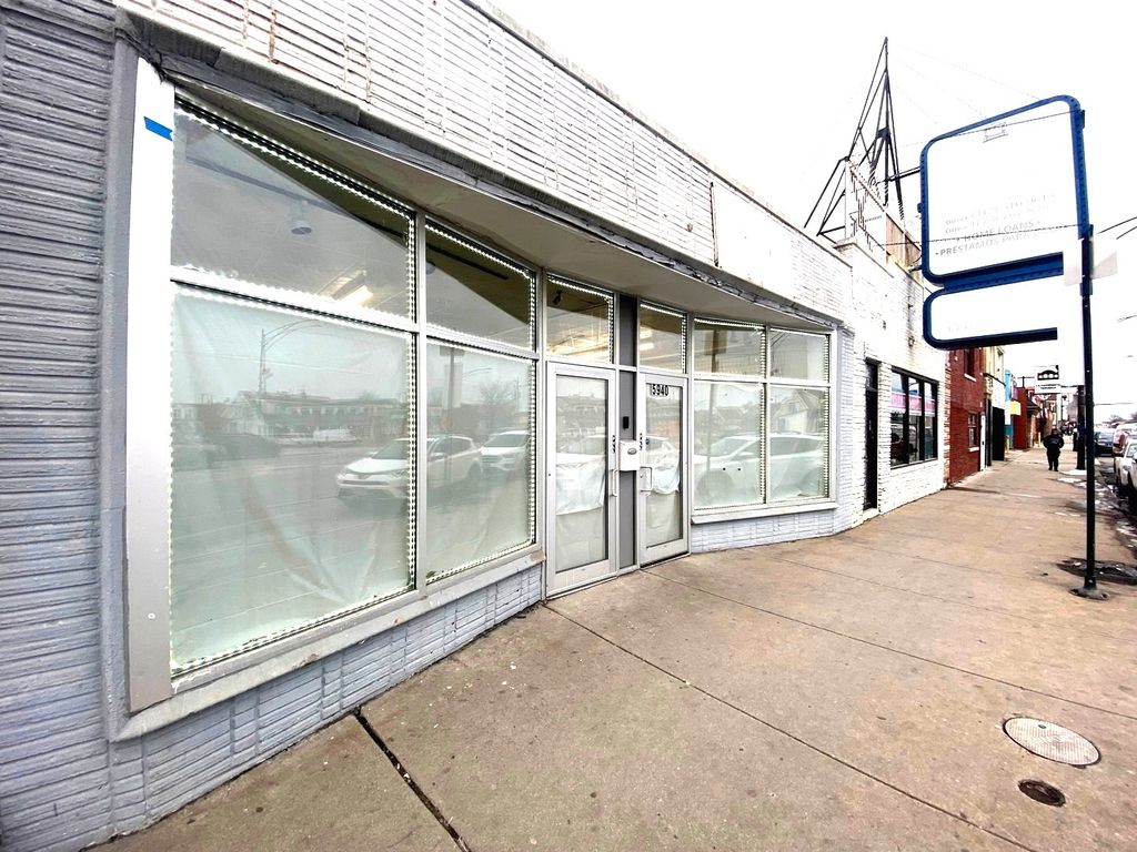 5940 S Pulaski Road, Chicago, IL 60629