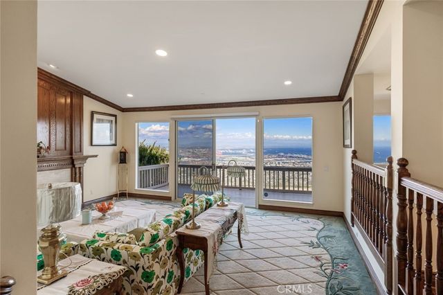 10 Avenue De Azalea, Rancho Palos Verdes, CA 90275