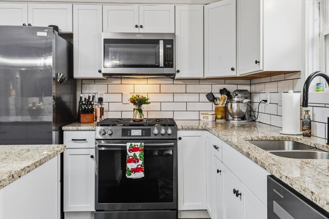 4615 S Tyler Terrace, Battlefield, MO 65619