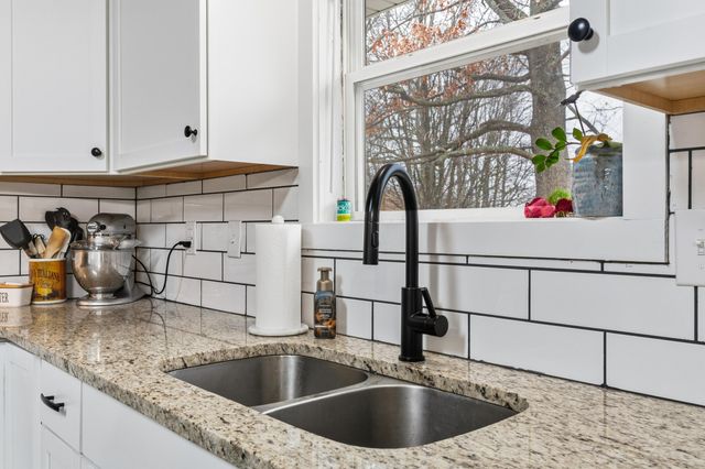 4615 S Tyler Terrace, Battlefield, MO 65619