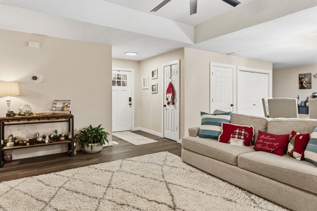 4615 S Tyler Terrace, Battlefield, MO 65619