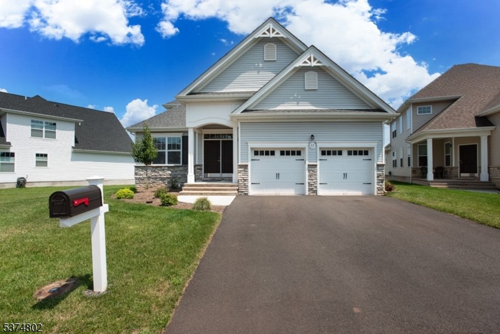 37 Norton Rd, Hillsborough Twp., NJ 08844