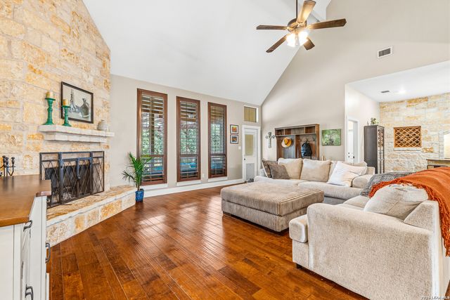 859 INDIGO RUN DR, Bulverde, TX 78163