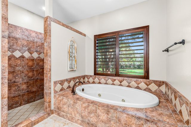 859 INDIGO RUN DR, Bulverde, TX 78163