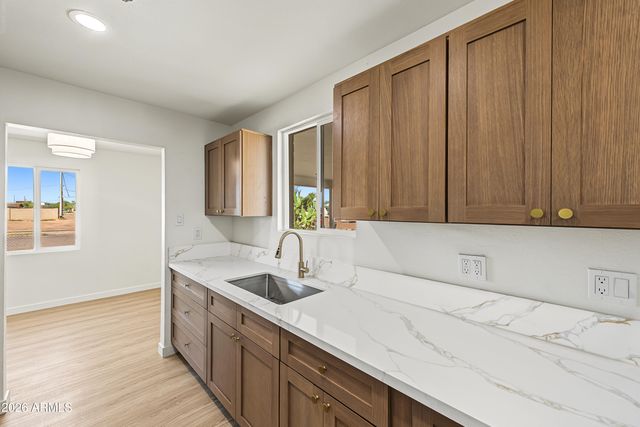 1717 W PIMA Street, Phoenix, AZ 85007