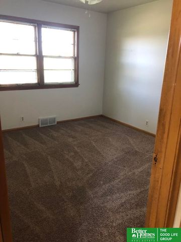 3758 S 82nd Street, Omaha, NE 68124