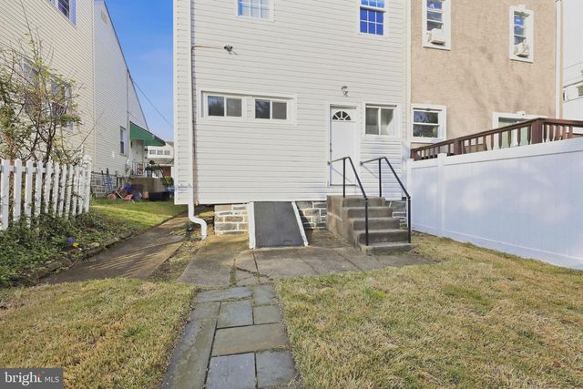 1105 WILSON DR, Havertown, PA 19083