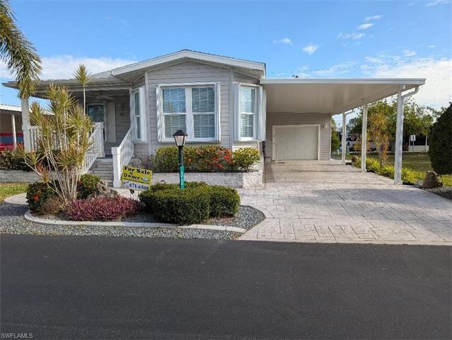 32 Greenwood DR, North Fort Myers, FL 33903