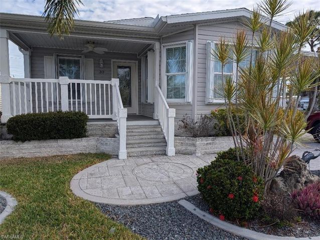 32 Greenwood DR, North Fort Myers, FL 33903