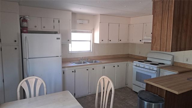 669 SW SHILOH STREET, Fort White, FL 32038