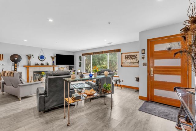 7310 Timeview Way, Salinas, CA 93907