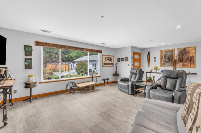 7310 Timeview Way, Salinas, CA 93907