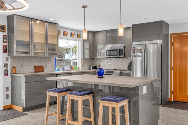 7310 Timeview Way, Salinas, CA 93907