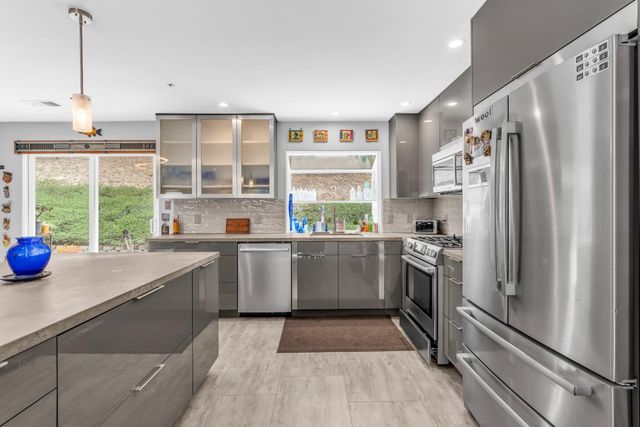 7310 Timeview Way, Salinas, CA 93907