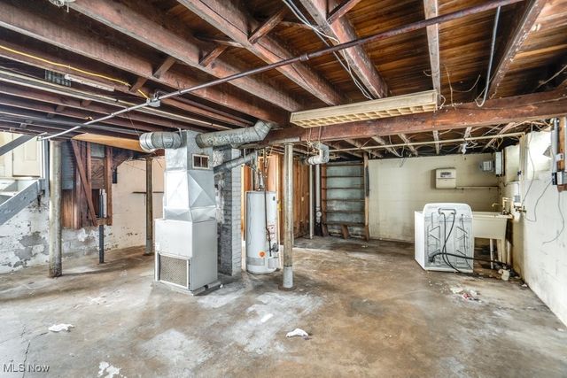 13625 Cranwood Drive, Garfield Heights, OH 44105