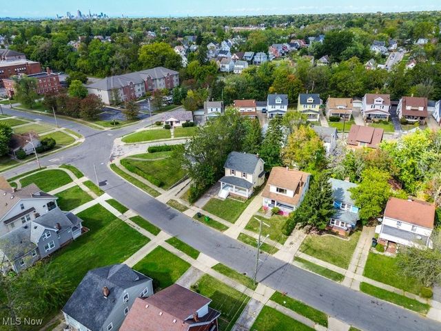 13625 Cranwood Drive, Garfield Heights, OH 44105