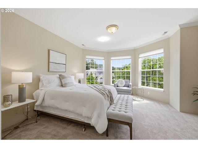 3325 PARK HILLS Dr, Eugene, OR 97405