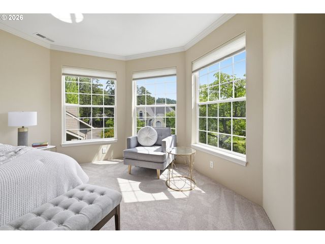3325 PARK HILLS Dr, Eugene, OR 97405