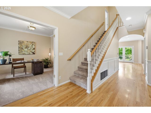 3325 PARK HILLS Dr, Eugene, OR 97405